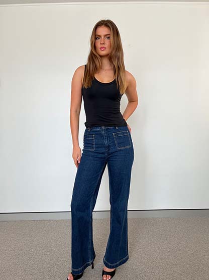 Ava Roche digital image